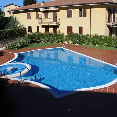 At Garda Lake Apartment *