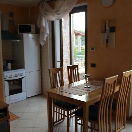 At Garda Lake Apartment