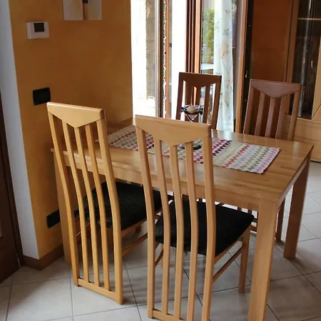 Apartment At Garda Lake San Zeno di Montagna