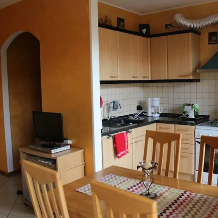 Apartment At Garda Lake San Zeno di Montagna